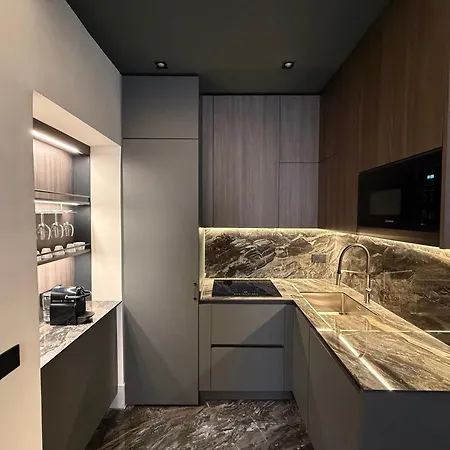Nox Romana Valadier - Center - Luxurious Three-room Flat 로마